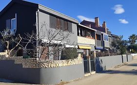 Apartments With A Parking Space Vir - Torovi - Vir - Pedinka, Vir - 294